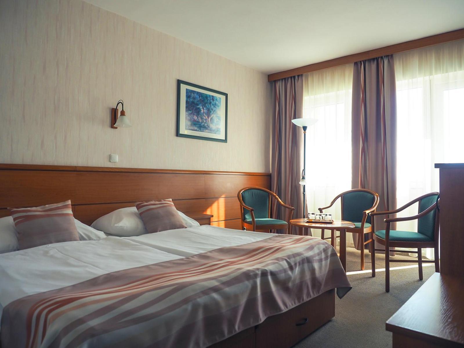 Hotel Panorama Balatongyörök エクステリア 写真