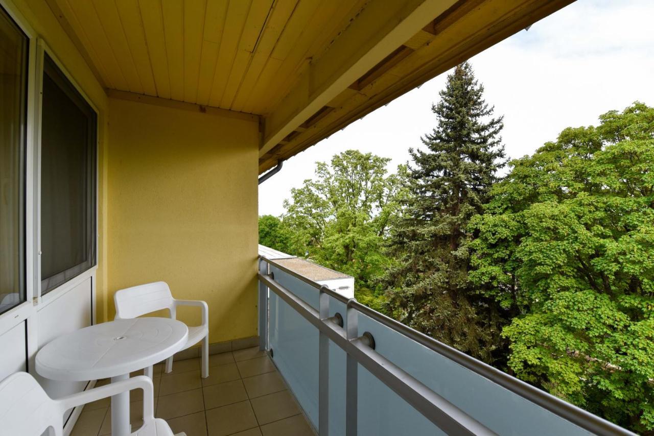 Hotel Panorama Balatongyörök エクステリア 写真